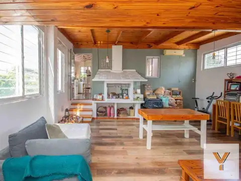 Depto Tipo Casa en Venta de 6 ambientes