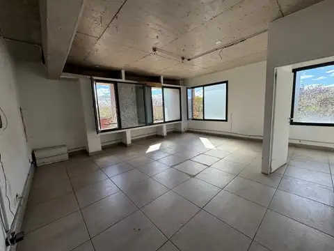 Oficina en Venta con 1 cochera