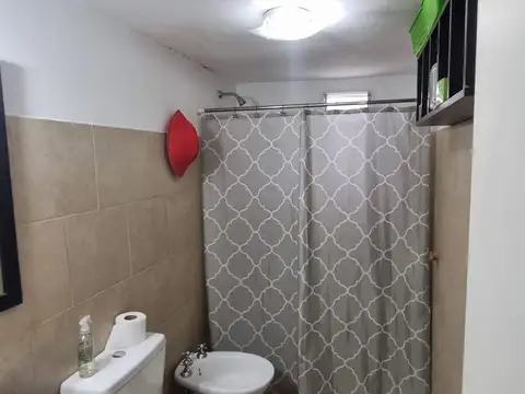 En Venta en Villa Bosch a Dos Cuadras de La Estacion Hermosa Propiedad de 4 Ambientes