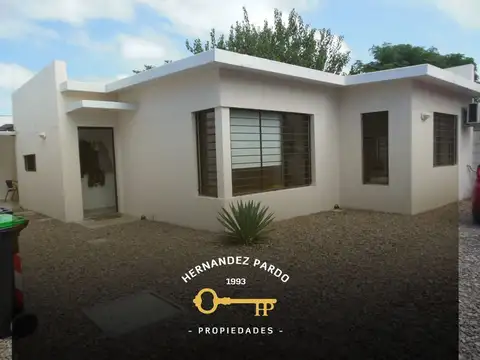 Preciosa prop. horizontal de 2 dormitorios y 2 baños, suite.