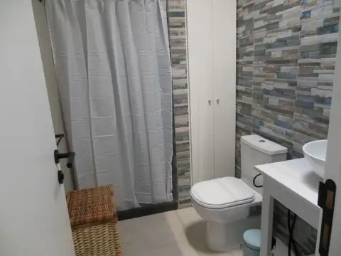 Preciosa prop. horizontal de 2 dormitorios y 2 baños, suite.