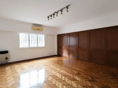 VENTA 2 AMBIENTES CON MUY BAJAS EXPENSAS Y PATIO PALERMO