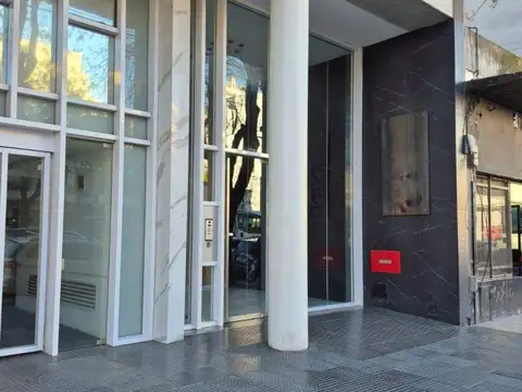 Av. Mosconi al 2500, Villa Pueyrredón. Piso 8. Lateral. Nuevo a estrenar. Monoambiente grande 34 m2. Baño y Cocina completos. Balcón. Bajas expensas. Luz Sol. Conexión lavarropas. Calefacción por Loza radiante