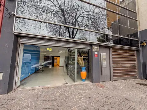 ALQUILER - LOCAL COMERCIAL - BARRACAS 200 m2