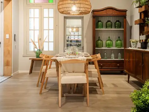 Casa 7 ambientes con 4 baños