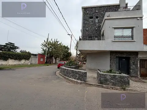 Depto Tipo Casa en Venta de 3 ambientes