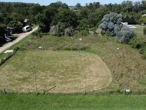 Terreno en Venta en Diego Gaynor, USD 24.000