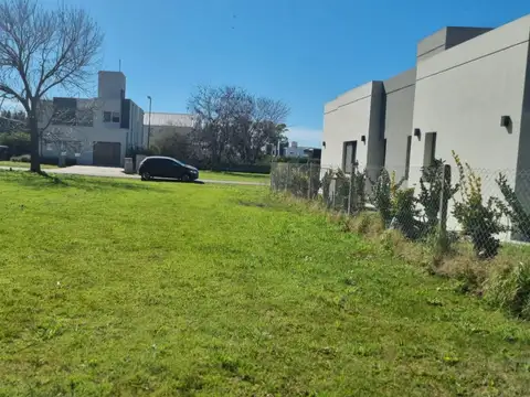 Barrio Privado La Reserva 25 P