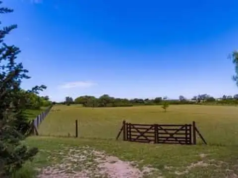 Terreno en Venta 200  mts Fondo