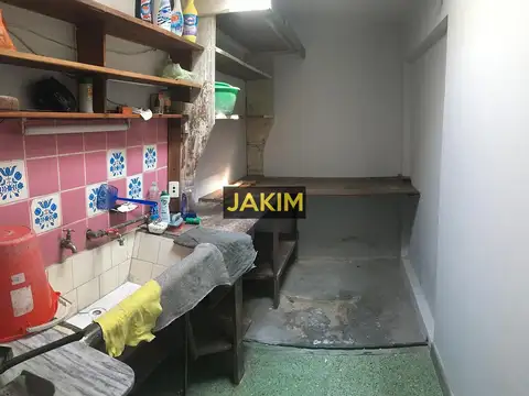 Casa 4 ambientes con 1 baño