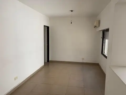 Departamento en Venta en La Lucila-Vías/Maipú, USD 105.000