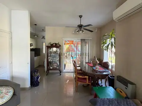 Casa 3 ambientes con 2 baños
