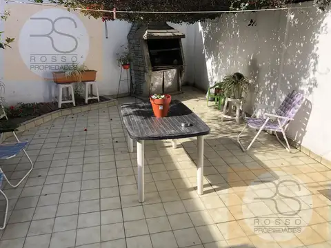 Depto Tipo Casa en Venta con 1 cocheras