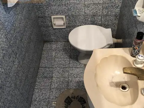 Depto Tipo Casa en Venta en Ramos Mejia Sur, USD 135.000