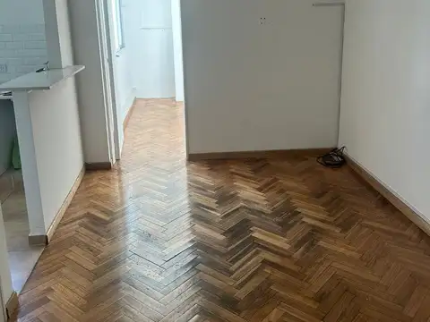 José Maria Moreno Av. 700, Piso 3