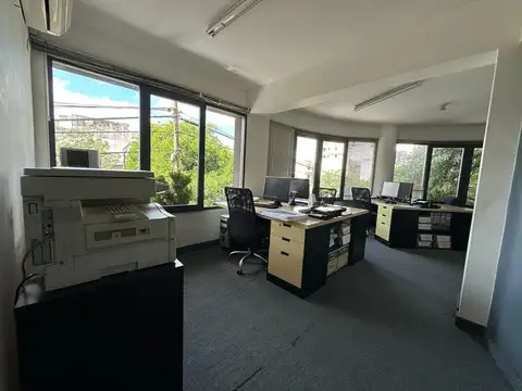Oficina 3 ambientes con 1 baño