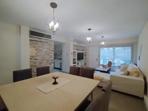 Casa en Venta en Villa del Parque, USD 720.000