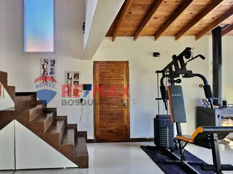 Casa 5 ambientes con 2 baños