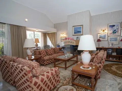 CASA ESQUINA EN VENTA PUNTA GORDA, IDEAL EMPRESA