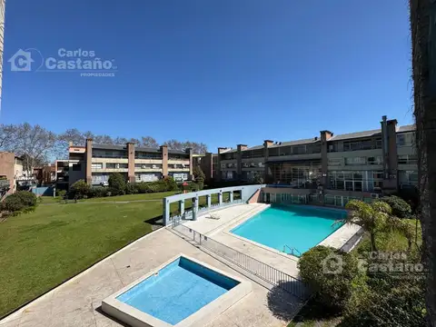 Exc. 3 Amb. al Frente con Jardín Propio y Amenities y Cochera, Edificio Solares de Olivos.