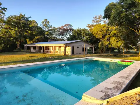Casa campestre 5 hab. mas Campo 6ha en Villa Amelia