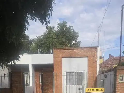 ALQUILER Duplex en S.A. de Padua, calle Nobel 900