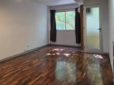 Ceretti 2300, Piso 2