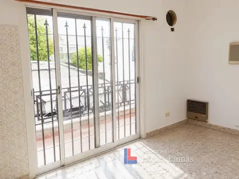 Depto Tipo Casa en Alquiler de 2 ambientes