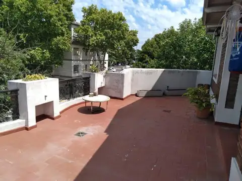 Casa en venta 6 ambientes. Mercedes 4995