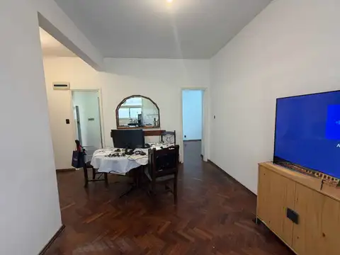 Vendo Apartamento 2 dormitorios patio Ciudad Vieja