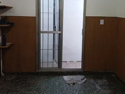 Depto Tipo Casa en Alquiler en Villa Luzuriaga, USD 650.000