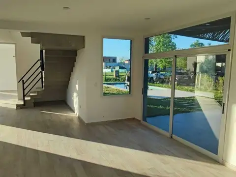 Casa en Venta en Santa Isabel, USD 220.000