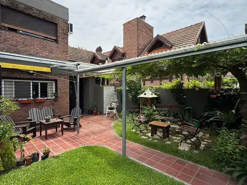 Casa en Alquiler en Barrio Parque, USD 3.000