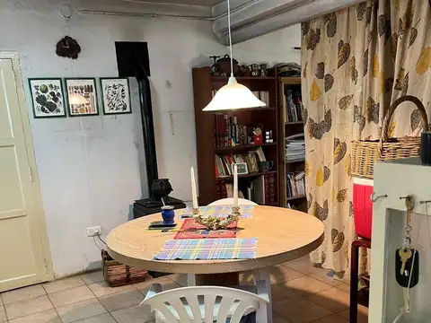 Casa 2 ambientes con 1 baño