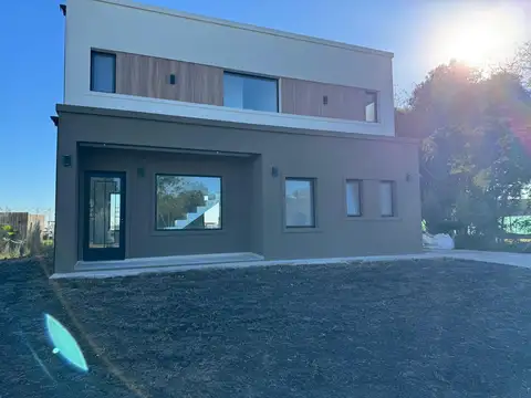 Santa Elisa, Pilar del Este. 100