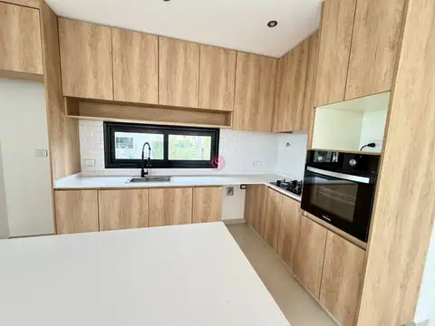 Casa en Venta en Pilar Del Este, USD 198.000