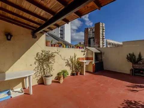 Depto Tipo Casa en Venta de 4 ambientes