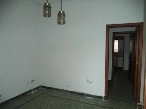 Peña 825. Banfield Este