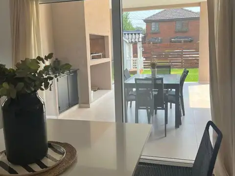 Increible casa en venta en Indio Cua APTA CREDITO