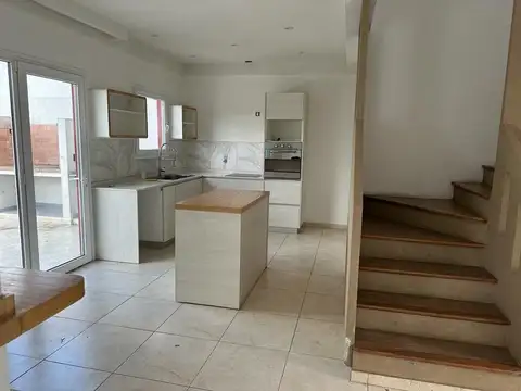 Casa en Alquiler de 3 dormitorios