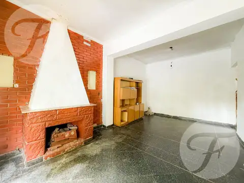 Casa 4 ambientes con 1 baño