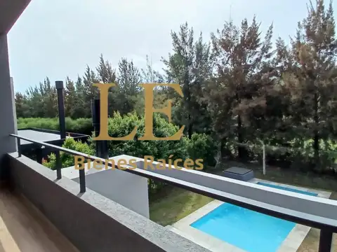 Casa 7 ambientes con 6 baños