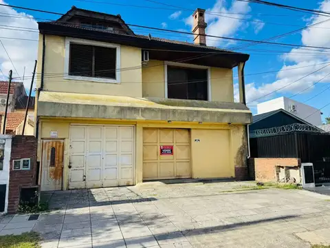 Galpon amplio local en venta oportunidad en Boulogne