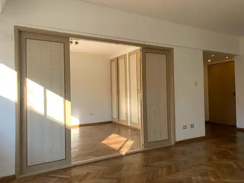 Excelente oficina en venta y alquiler en el centro, Barrio San Nicolas.