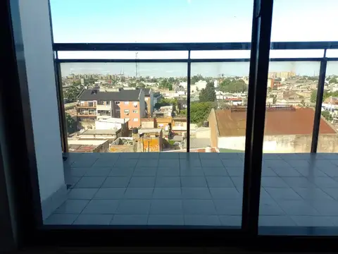 DEPARTAMENTO 2 AMBIENTES CON BALCON Y VISTA AL CONTRAFRENTE. AMEGHINO 930 PISO 6D AVELLANEDA