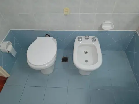 DEPARTAMENTO 2 AMBIENTES CON BALCON Y VISTA AL CONTRAFRENTE. AMEGHINO 930 PISO 6D AVELLANEDA