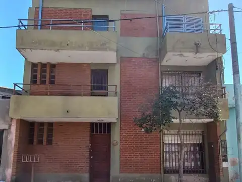 VENDE BLOQUE DE 3 DEPARTAMENTOS EN ALBERDI