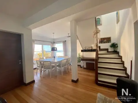 Casa 4 ambientes con 3 baños