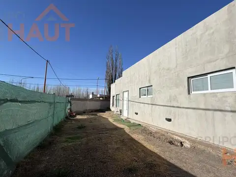 CASA EN VENTA BARRIO LA VIÑA - FEDEZ ORO
