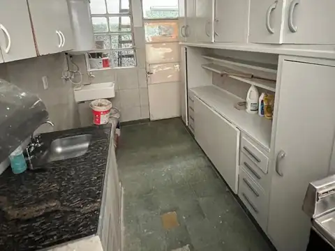 Local en Alquiler en Floresta, $ 1.900.000